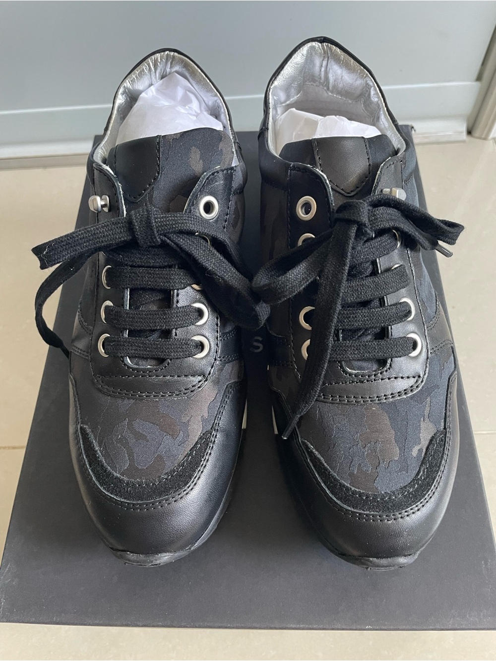 RUDSAK Black Women's Camouflage Accent Sneakers - Picture 2 of 5